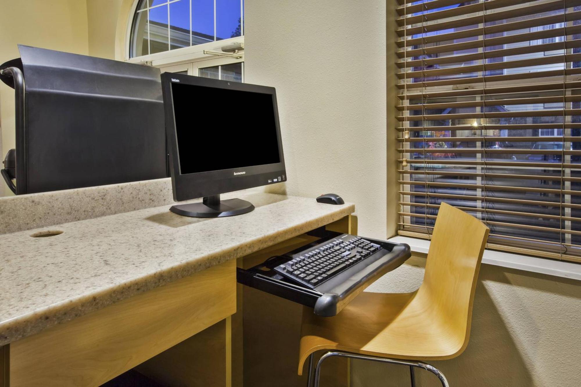 TownePlace Suites Detroit Sterling Heights Buitenkant foto